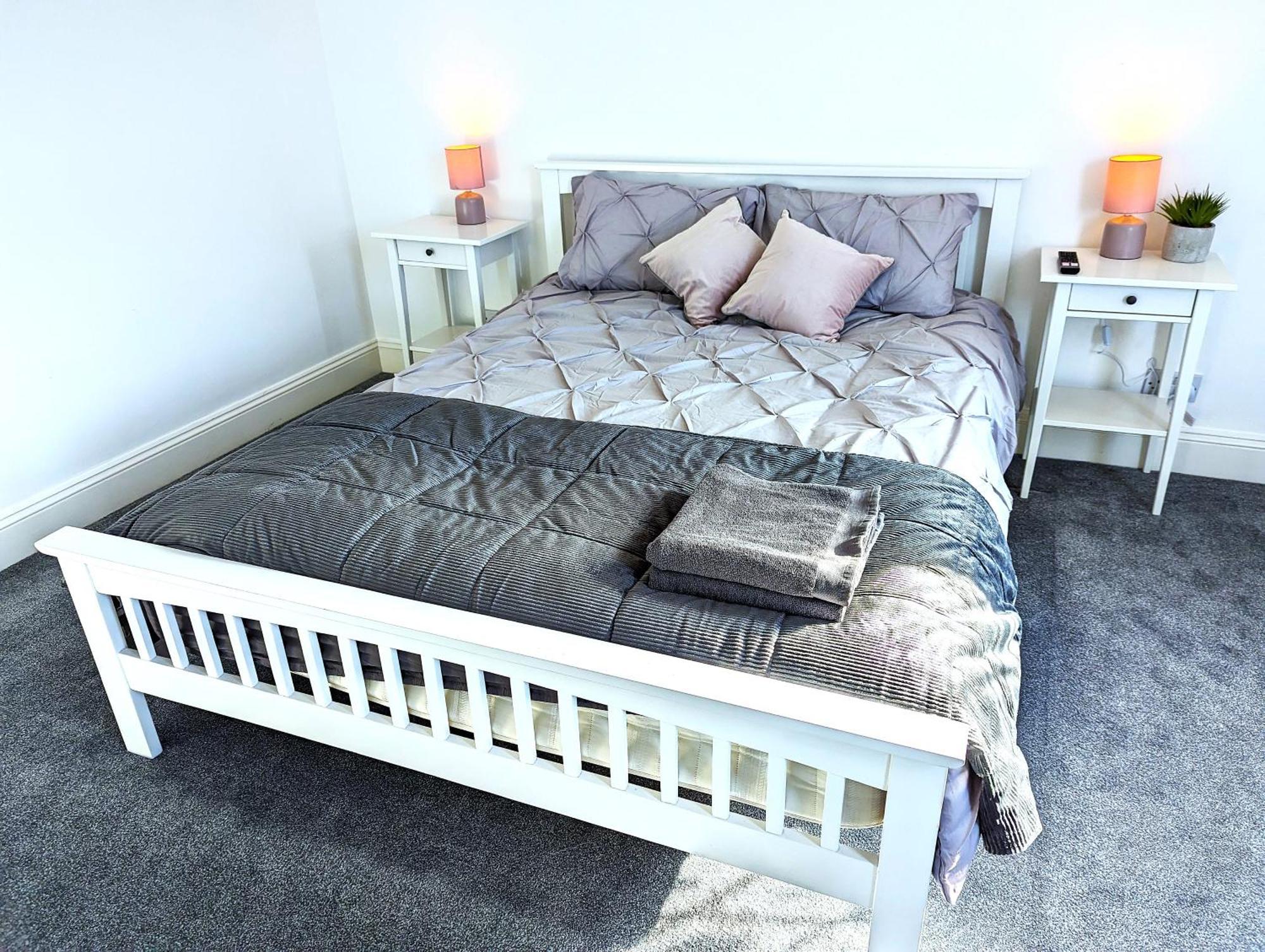 בורנמות' Cosy Bee And Apartment מראה חיצוני תמונה