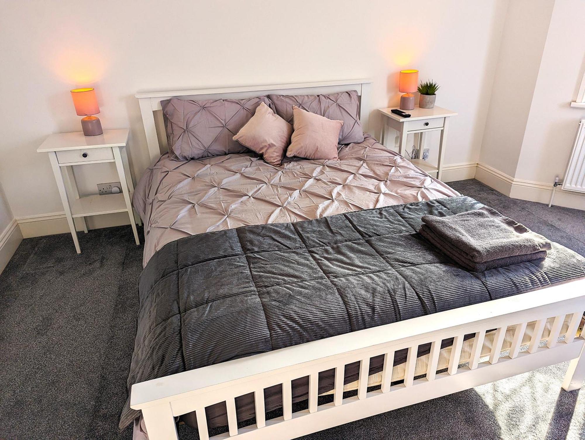 בורנמות' Cosy Bee And Apartment מראה חיצוני תמונה